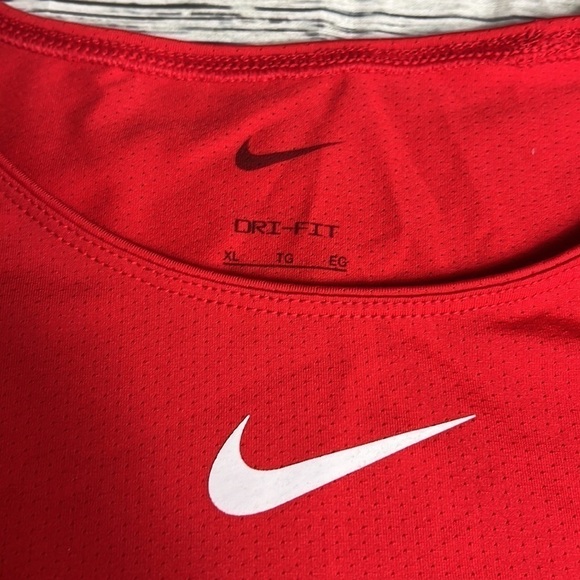 Women’s Nike Pro-Top T-Shirt Red Polyester Blend Size XXL ( RN#56323 ) - Picture 2 of 9